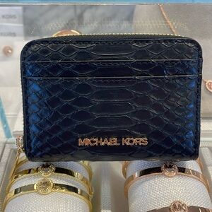 Michael Kors Women Medium Zip Around Card Case Coin Pouch Wallet Black 
NWT